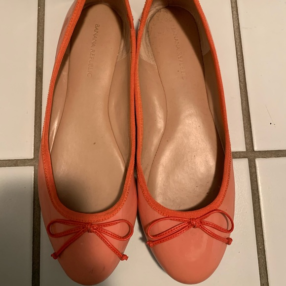 Banana Republic Two Tone Coral Ballerina Flats - Picture 2 of 4